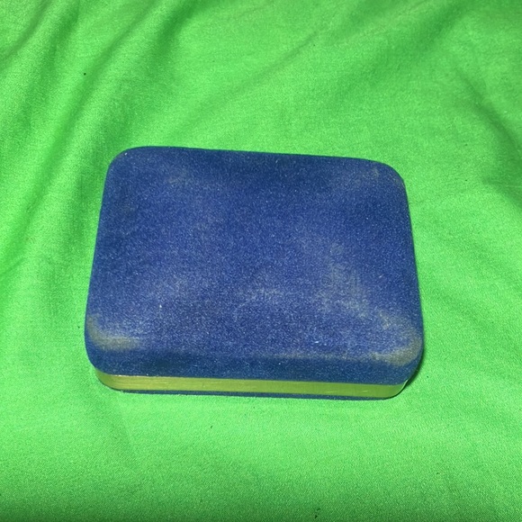 Gold Cuff Links - Picture 7 of 8